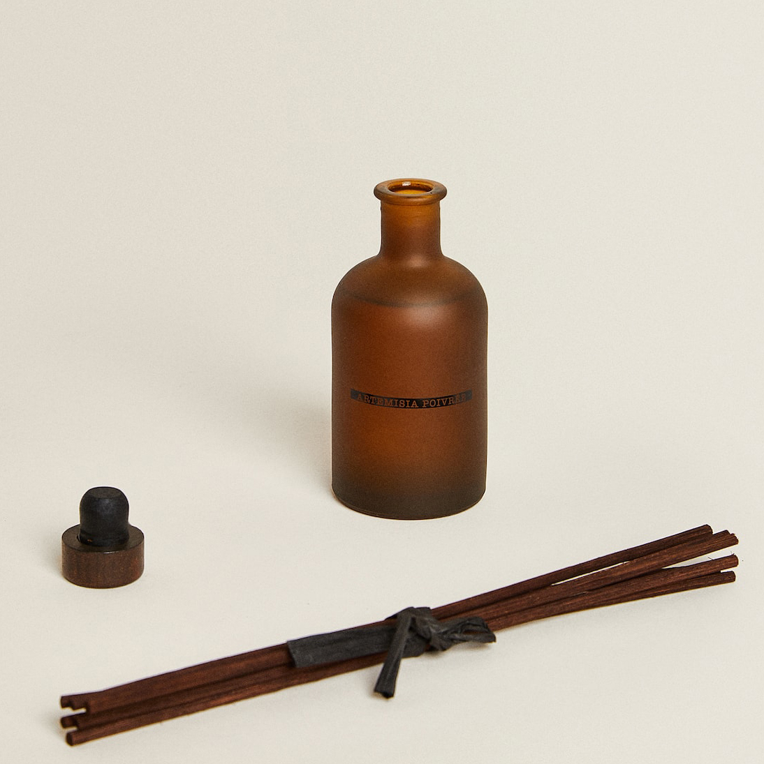Buidéal Mór Reoite Dubh Só 50ml 300ml Bláth Triomaithe Aroma Bláthanna Ola Riachtanach Ola Difuser Giolcach