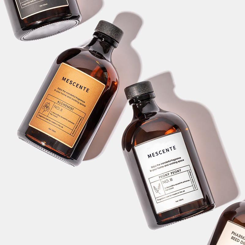 Mór Dubh Agus Óir 100ml Gloine Só Iridescent Bataí Dathúla Snáithín Giolcach Diffuser Freshener Aer Tuaslagóir