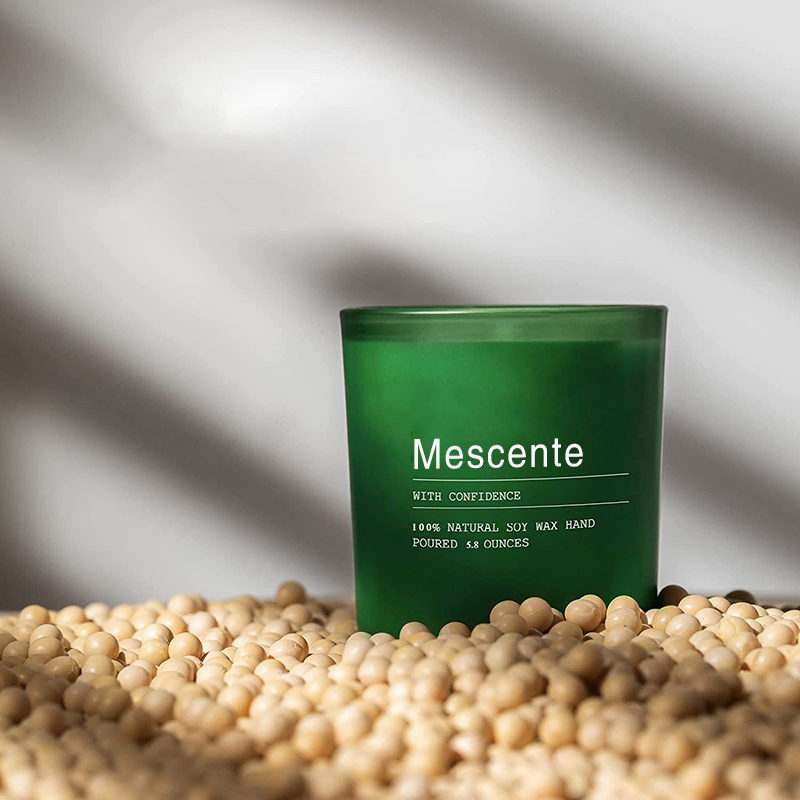 Próca Maisiú Bainise Saincheaptha M&Scent Coinnle cumhraithe Jasmine & Ylang Ylang le Lipéid i mBulc