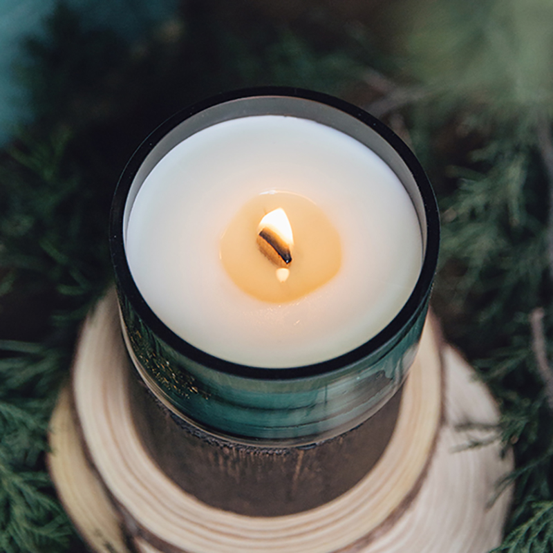 M&Scent prócaí gloine saincheaptha mór-ordú coinneal céir soighe le criostail