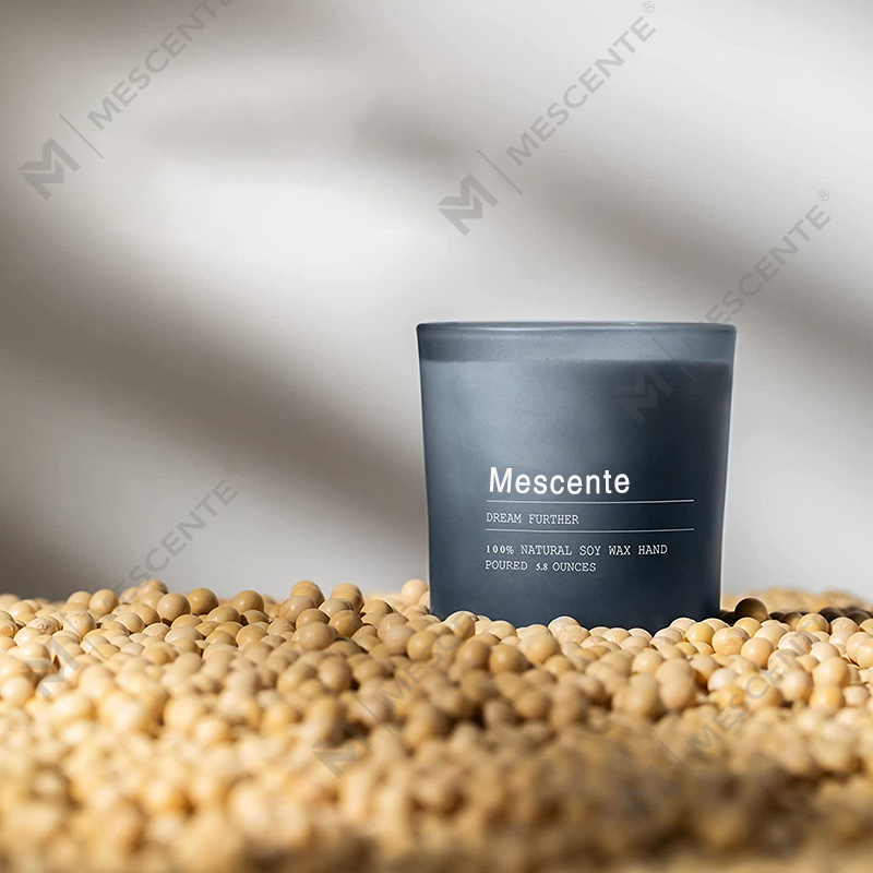 Próca Maisiú Bainise Saincheaptha M&Scent Coinnle cumhraithe Jasmine & Ylang Ylang le Lipéid i mBulc