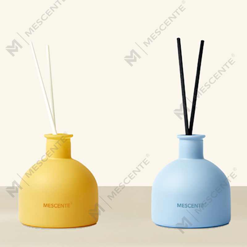 Difuser giolcach ola riachtanach cumhráin M&Scent hotsale le bataí RatánComment