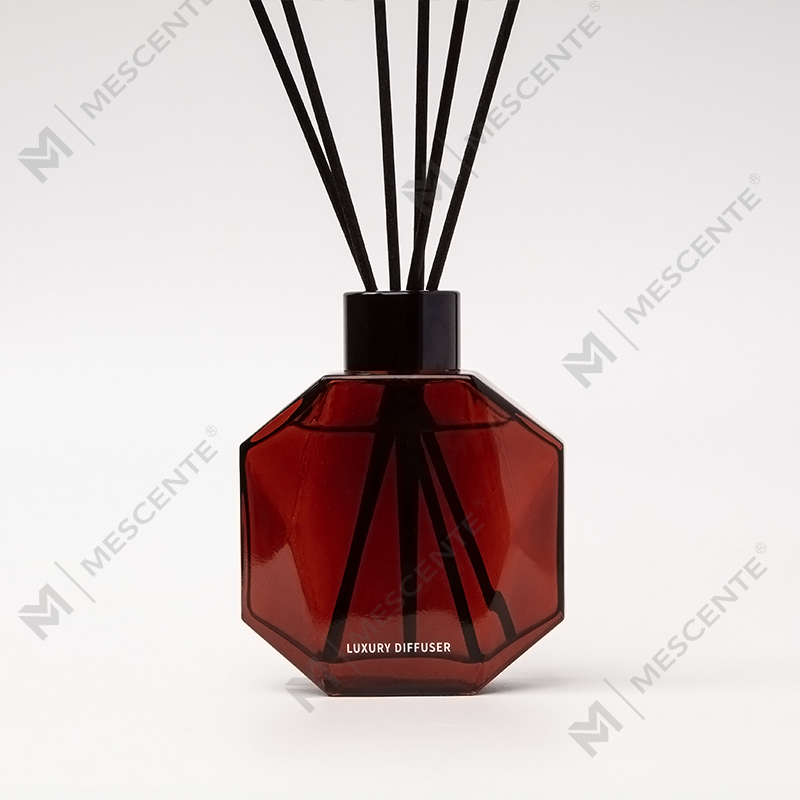 M&Boladh Só Mórdhíola Mionbhuidéal Saincheaptha Ola Idirleata Aromatherapy Giolcach le Bosca Bronntanais
