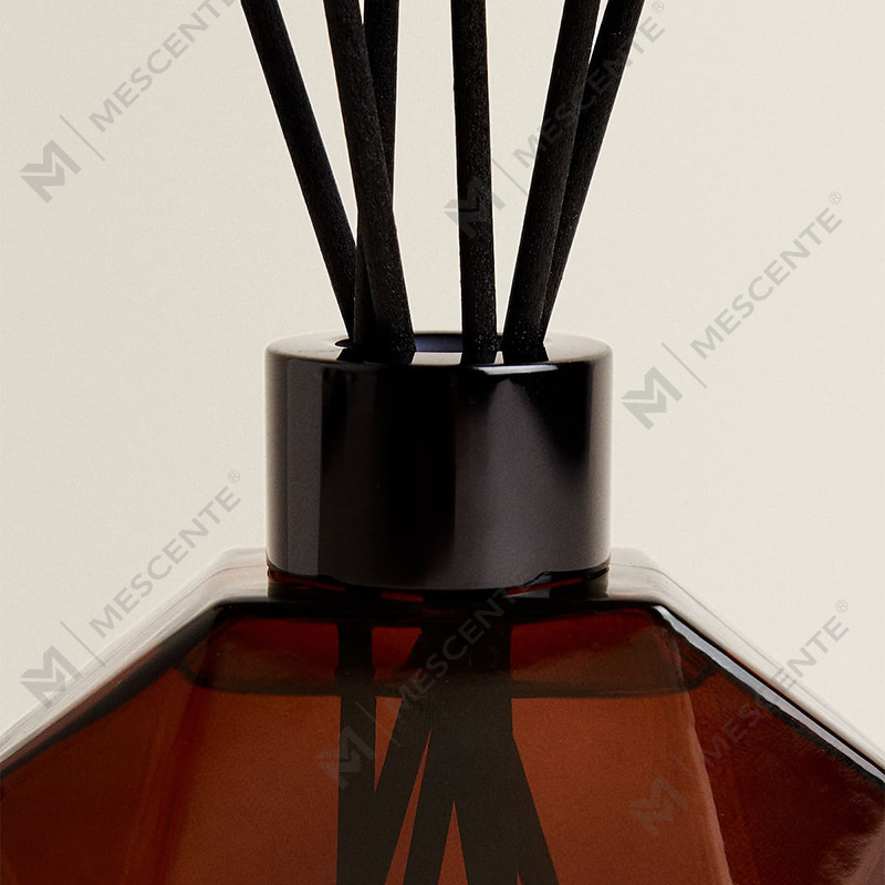 M&Boladh Só Mórdhíola Mionbhuidéal Saincheaptha Ola Idirleata Aromatherapy Giolcach le Bosca Bronntanais