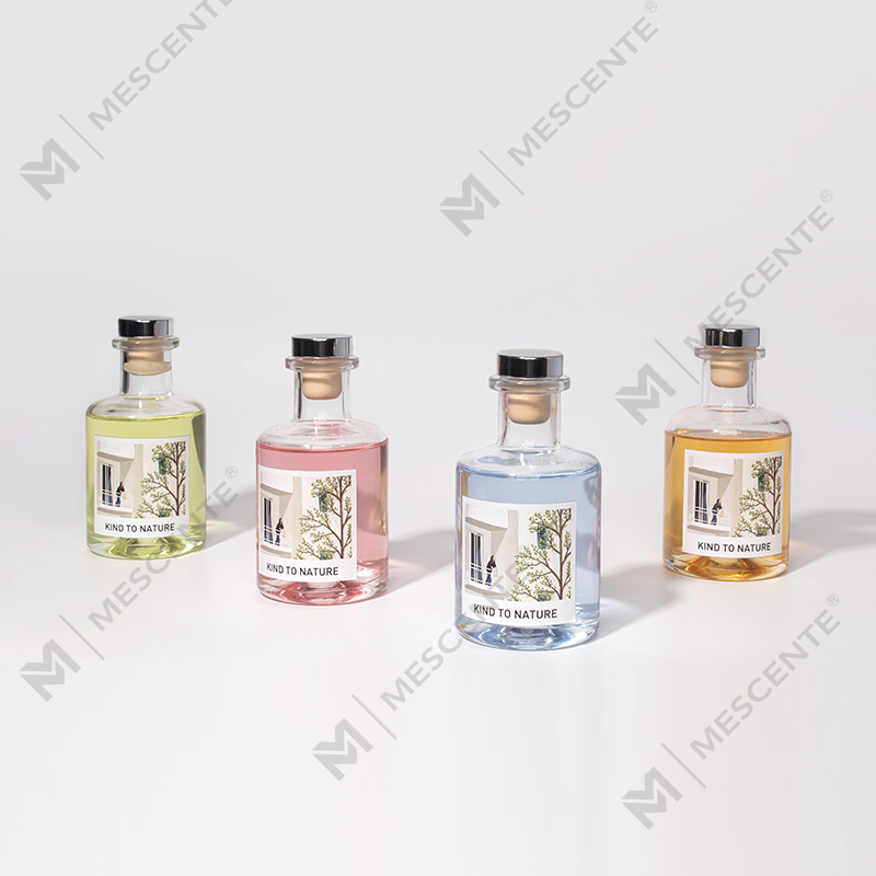 M&Scent Só 200ml Buidéal Bán Saincheaptha Bataí Adhmaid Idirleata giolcach le Bosca