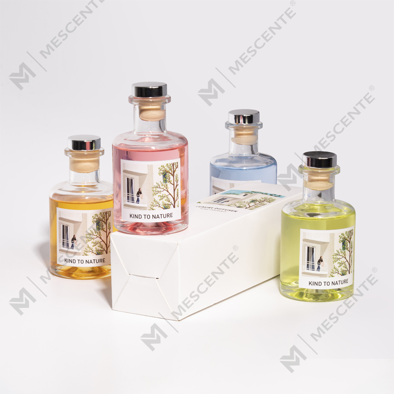 M&Scent Só 200ml Buidéal Bán Saincheaptha Bataí Adhmaid Idirleata giolcach le Bosca