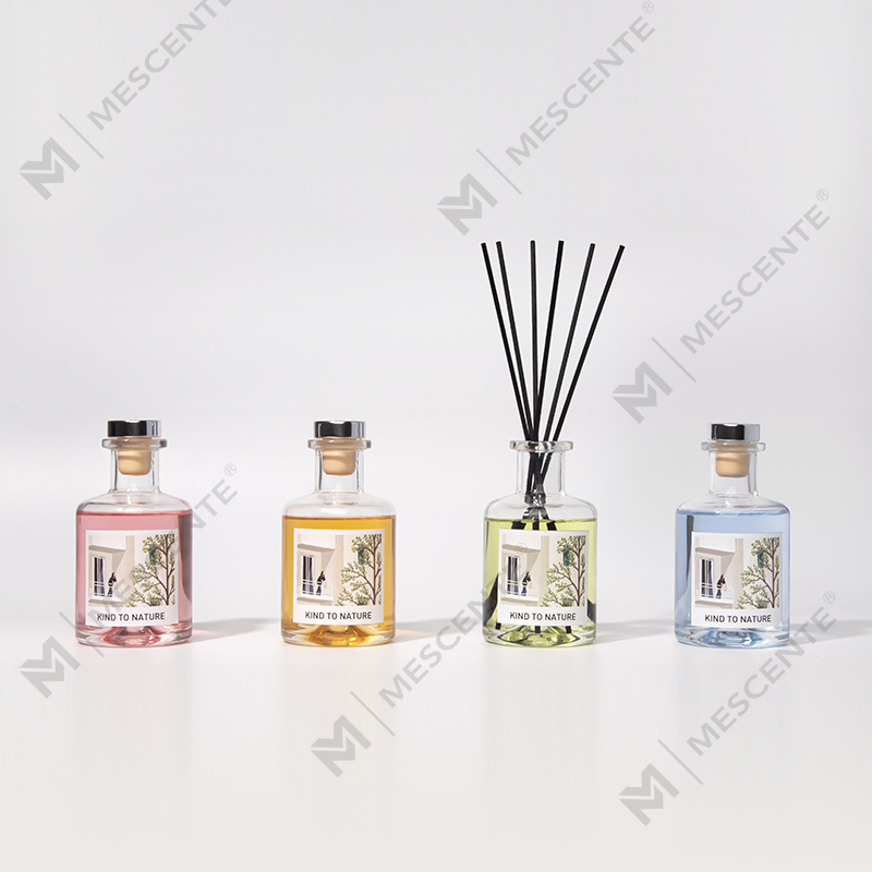M&Scent Só 200ml Buidéal Bán Saincheaptha Bataí Adhmaid Idirleata giolcach le Bosca