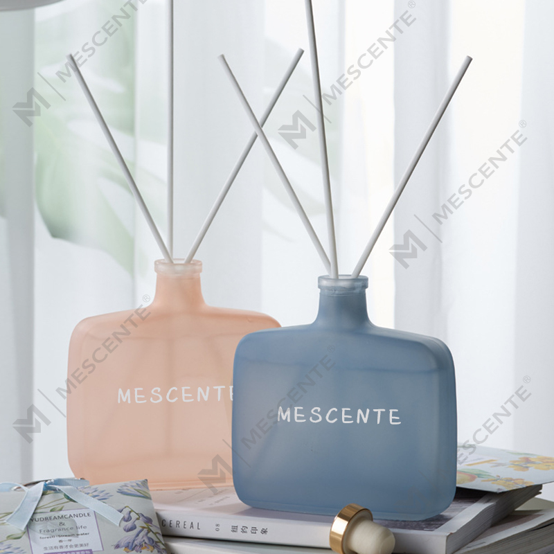 Socraigh Bronntanais Diffuser Coinnle agus Giolcach, Difuser Giolcach cumhra Coinnle Scented