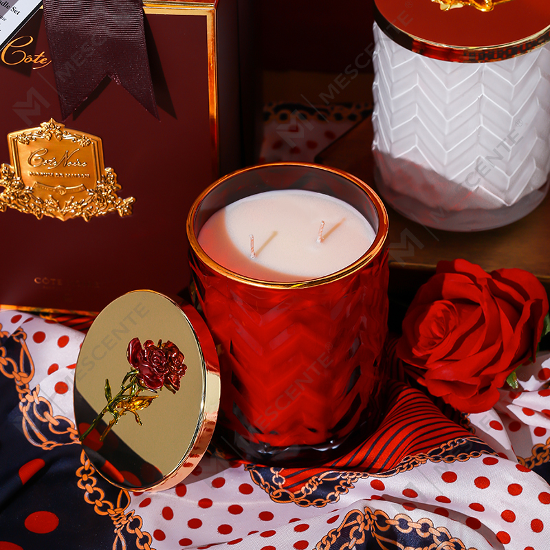 M&Scent Wholesales Coimeádán Lipéad Príobháideach Saincheaptha Coimeádán Cumhráin Aromatherapy cumhartheiripe Coinnle Soighe Aroma Le Criostail