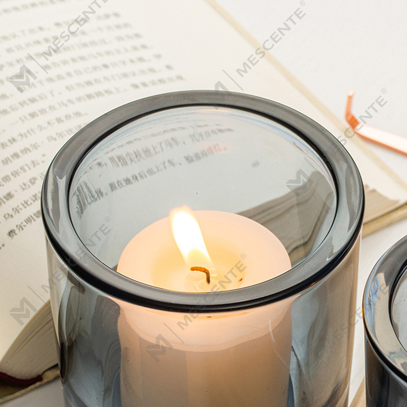 Leideanna maidir le coinnle scented a úsáid