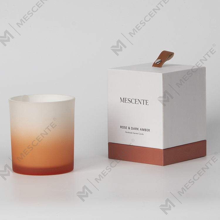 Grádán Frosted Gloine Candle Soighe Mór Scented