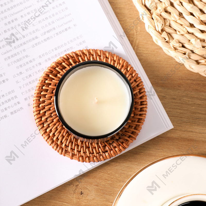 Lipéad príobháideach Mescente tae bán scented soy coinnle I Prócaí