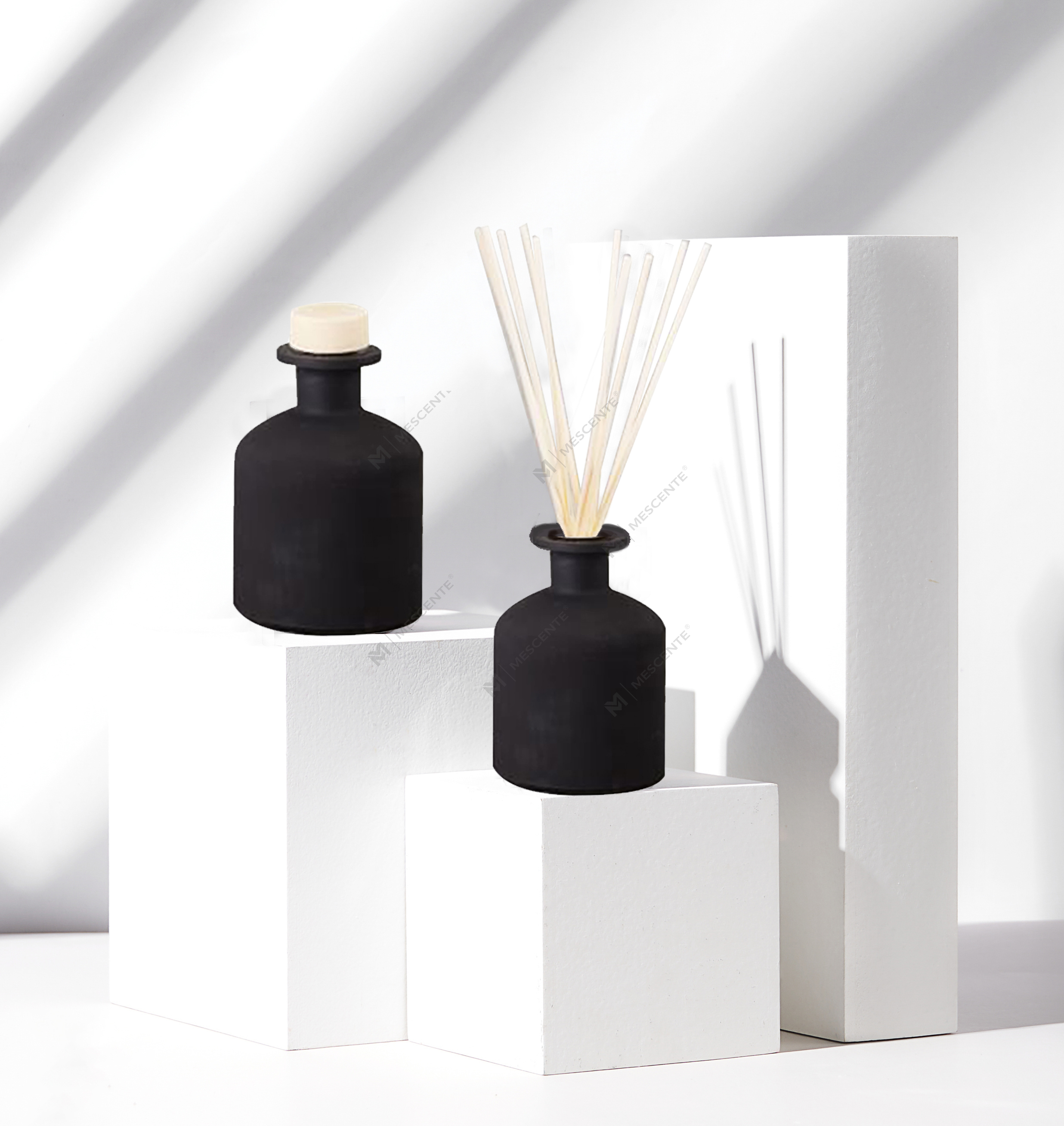 Só Mescente 180ml Buidéal Gloine Saincheaptha Diffuser Giolcach Ola Riachtanach Le haghaidh Óstáin