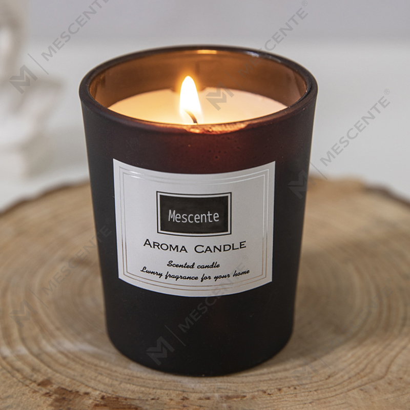 Coinnle céir soighe le boladh peony saincheaptha M&Scent, coinneal scentáilte digiteach
