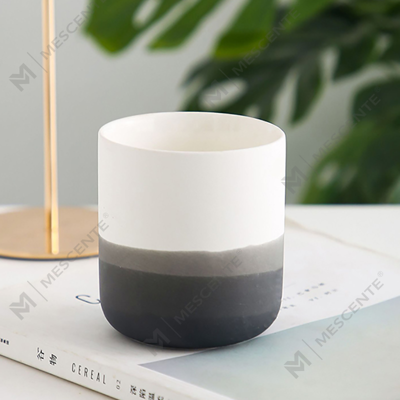 M&Boladh Ceirmeach Maisiúil Vása Gorm agus Bán Taper Sealbhóir Coinnle Tealight, Lóchrainn agus Prócaí Coinnle