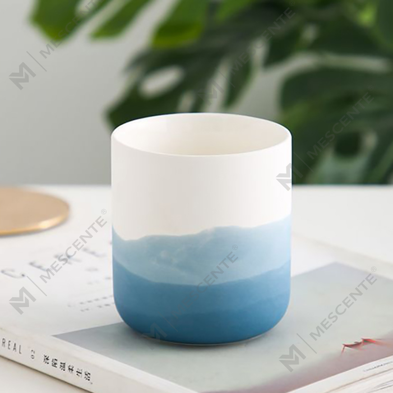 M&Boladh Ceirmeach Maisiúil Vása Gorm agus Bán Taper Sealbhóir Coinnle Tealight, Lóchrainn agus Prócaí Coinnle