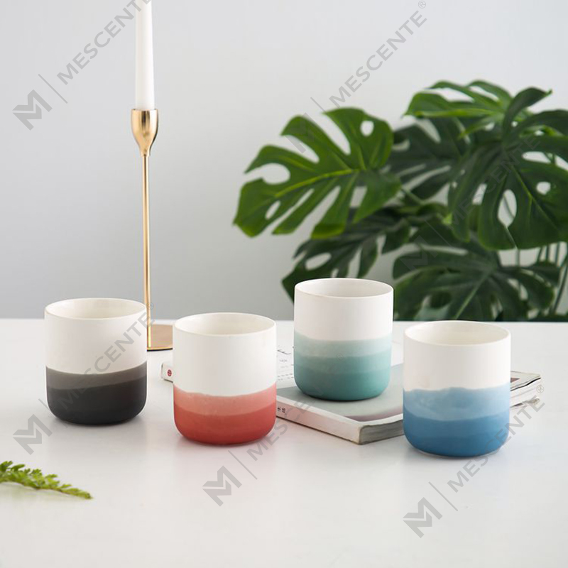 M&Boladh Ceirmeach Maisiúil Vása Gorm agus Bán Taper Sealbhóir Coinnle Tealight, Lóchrainn agus Prócaí Coinnle