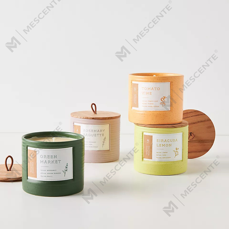 Cad iad na Tréithe a bhaineann le Coinnle Scented?
