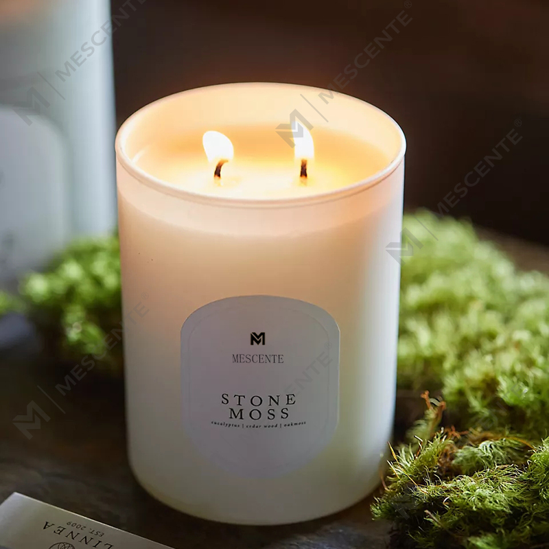 M&Scent Lógó Saincheaptha Machnamh Clocha Neamh-Thocsaineacha Luibh a Dhoirteadh le Láimh Coinnle Criostail Céir Soighe Boladh Nádúrtha