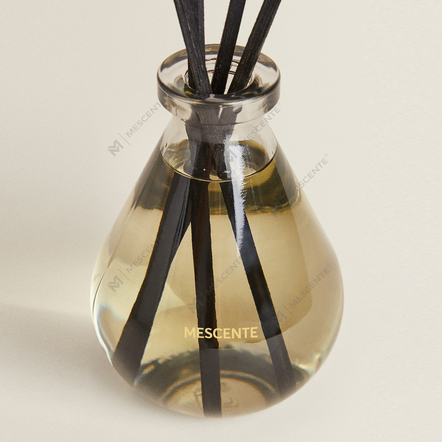 Buidéal Ardchaighdeáin Só Turcaí Frascos Vidrio Mini Nollag Baile Cumhráin Aroma Diffuser Giolcach vása