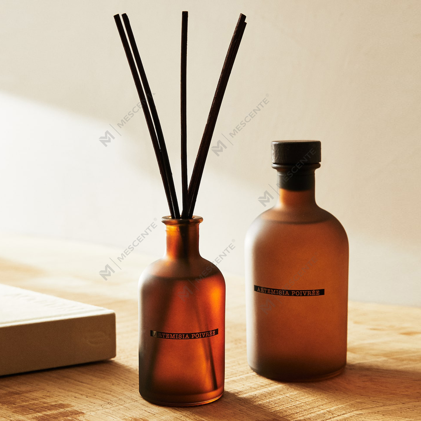 Buidéal Mór Reoite Dubh Só 50ml 300ml Bláth Triomaithe Aroma Bláthanna Ola Riachtanach Ola Difuser Giolcach